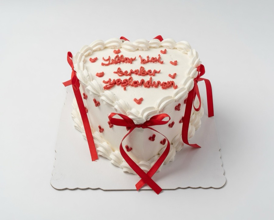 Yıldönümü Kalp Pastası